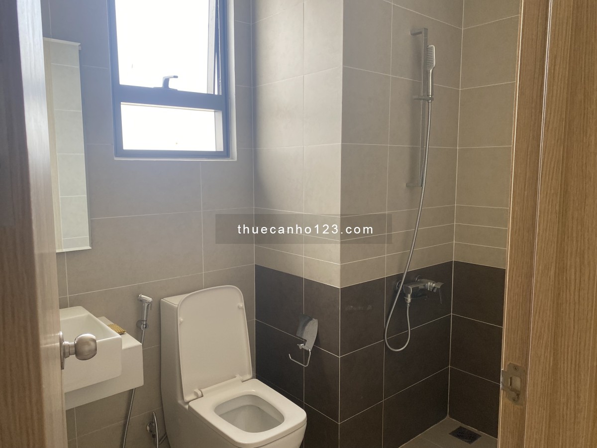 Cho thuê Văn phòng trống The Sun Avenue – 51m2, NTCB chỉ 12 triệu, vào ngay