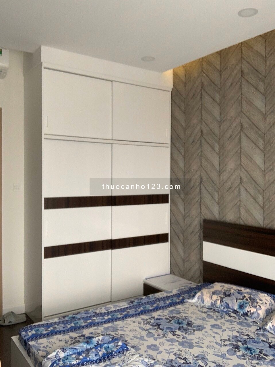 Thuê 3 phòng ngủ - 2WC đầy đủ nội thất – 96m2 chỉ 19 triệu đang trống