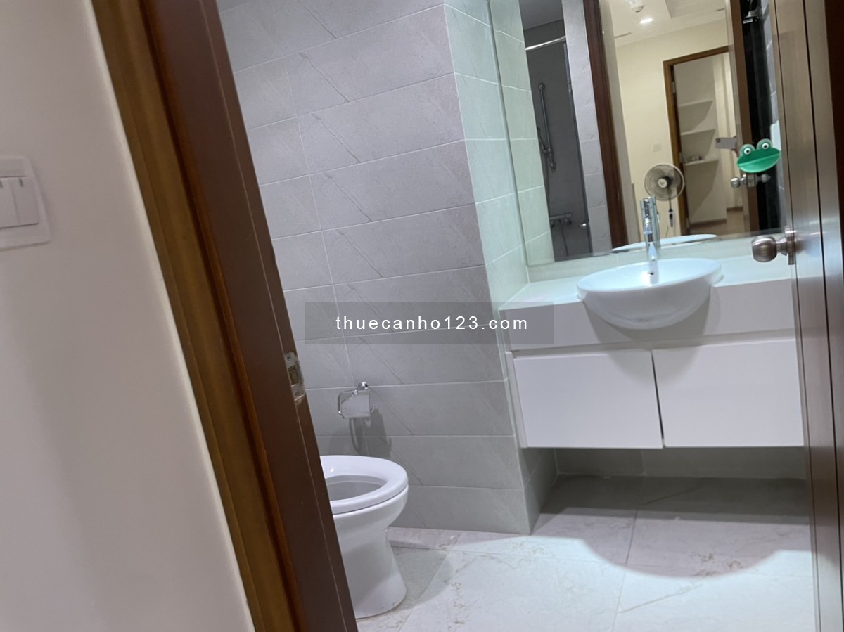 Cho Thuê Căn Hộ 2PN2WC ban công rộng - Vinhome Bình Thạnh