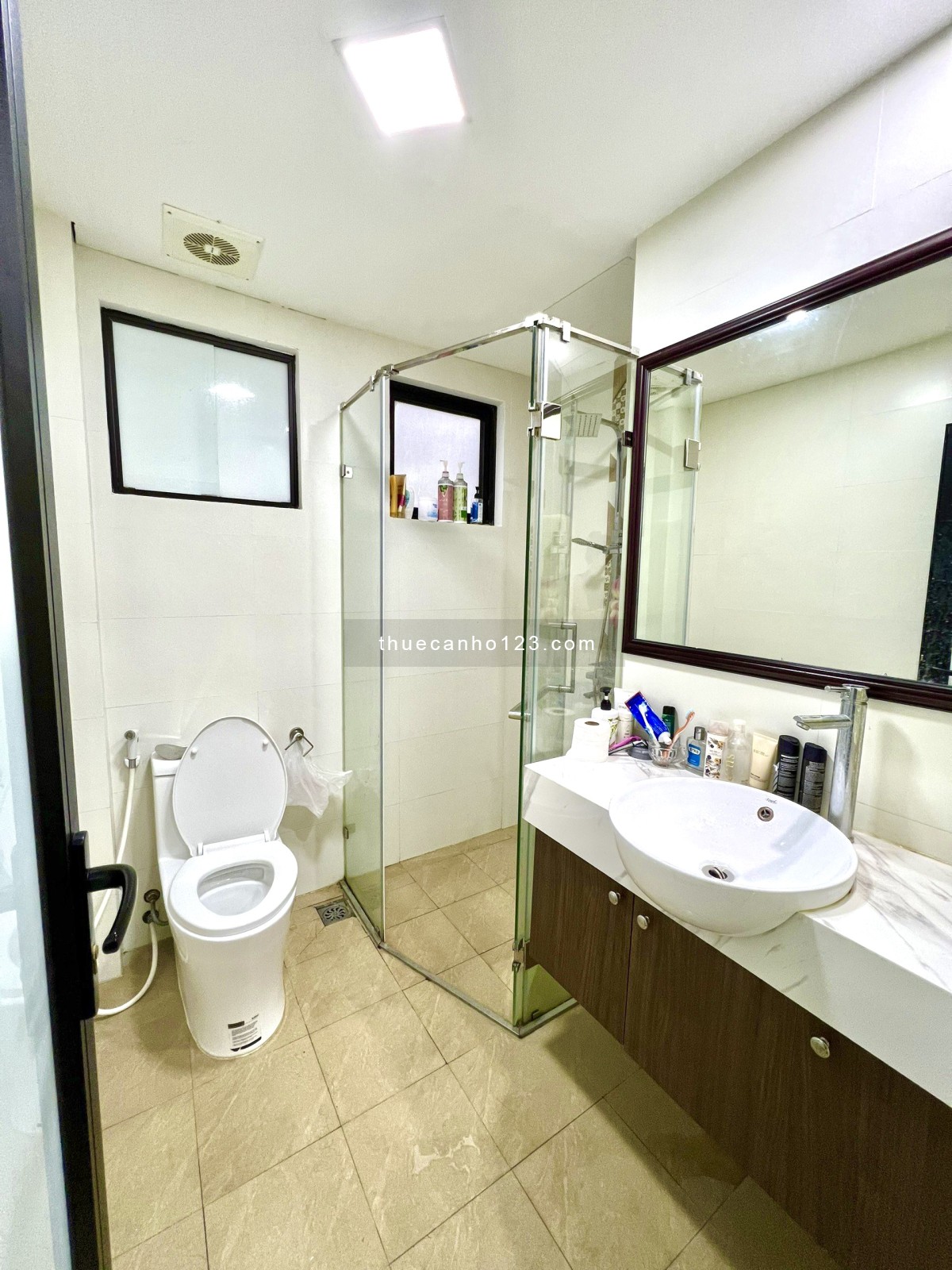 Cho thuê phòng, căn hộ dịch vụ tại Ngõ 19 Tô Ngọc Vân, Phường Quảng An, Tây Hồ