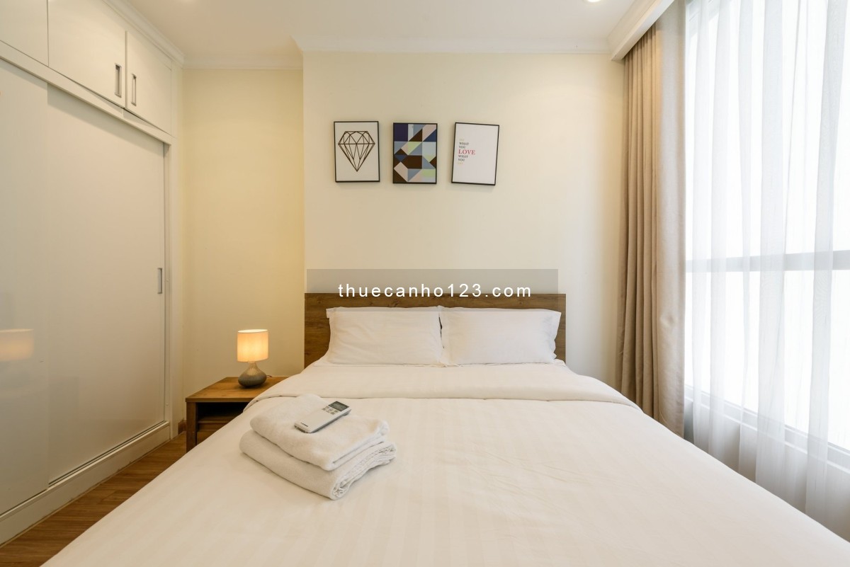 Cho thuê căn hộ ngắn hạn, theo tháng tại VINHOMES CENTRAL PARK - 1 2 3 4 phòng ngủ LH 0355590417