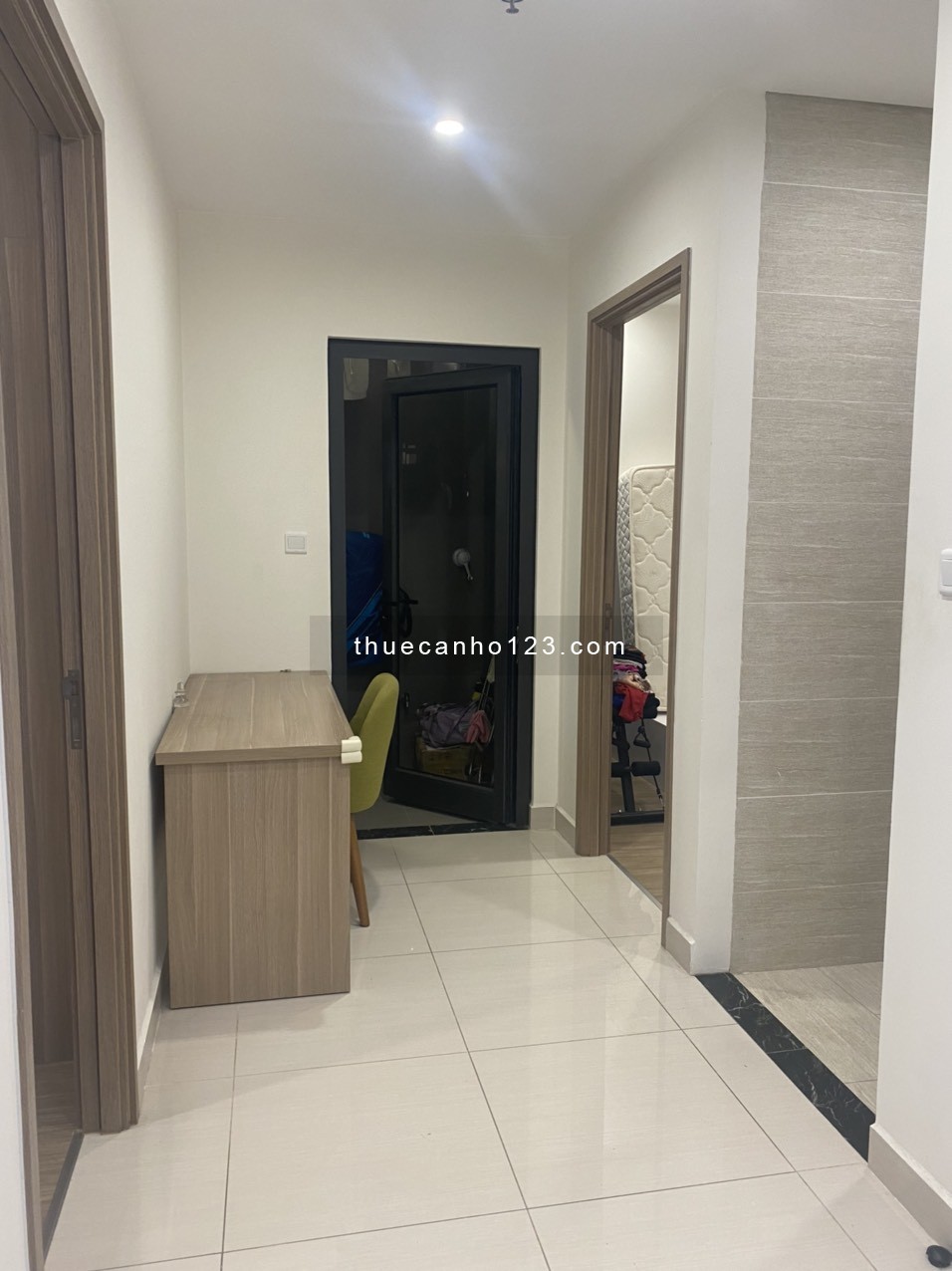 Vinhomes Smart Ccity cho thuê 2PN 1WC full đồ. Giá 11 triệu