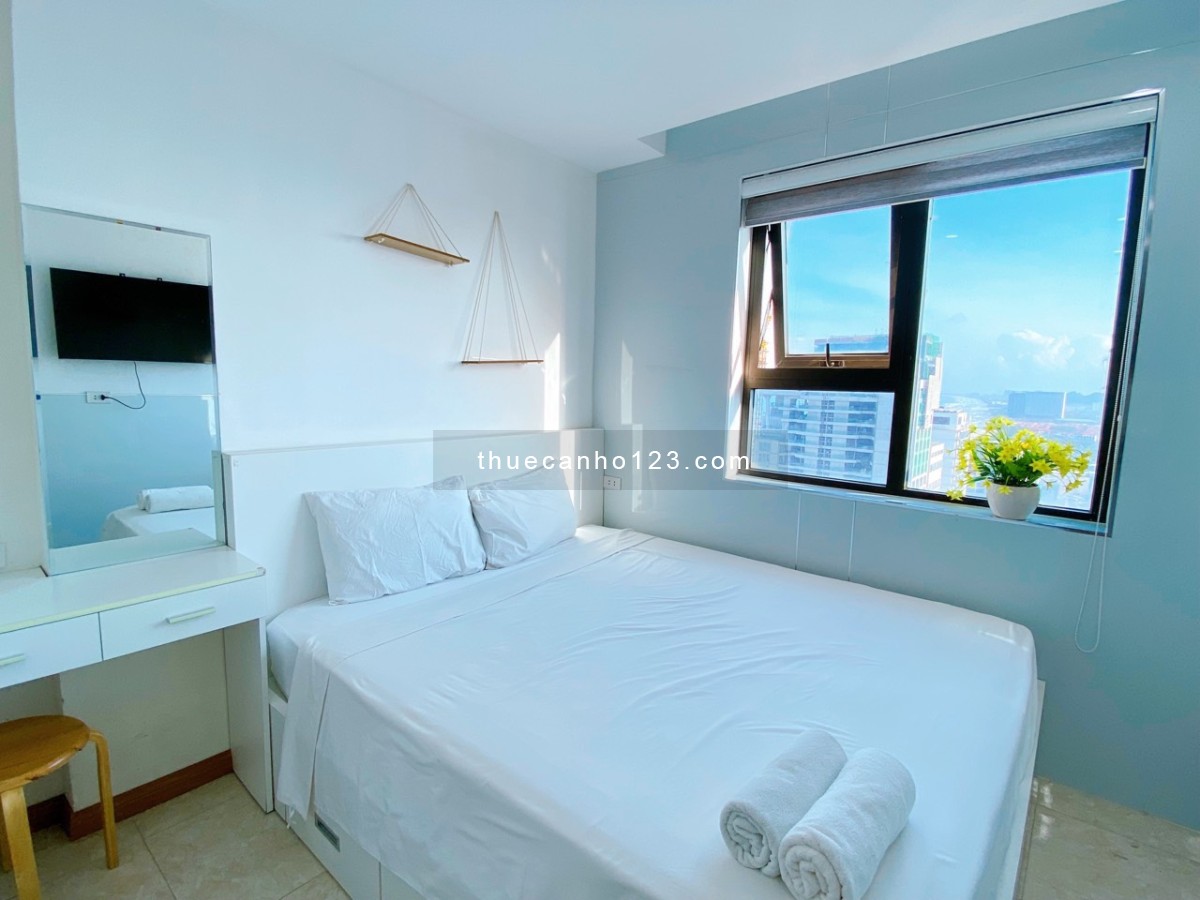 Cho thuê căn hộ Mường Thanh 2 phòng ngủ, nội thất siêu xinh view biển đẹp