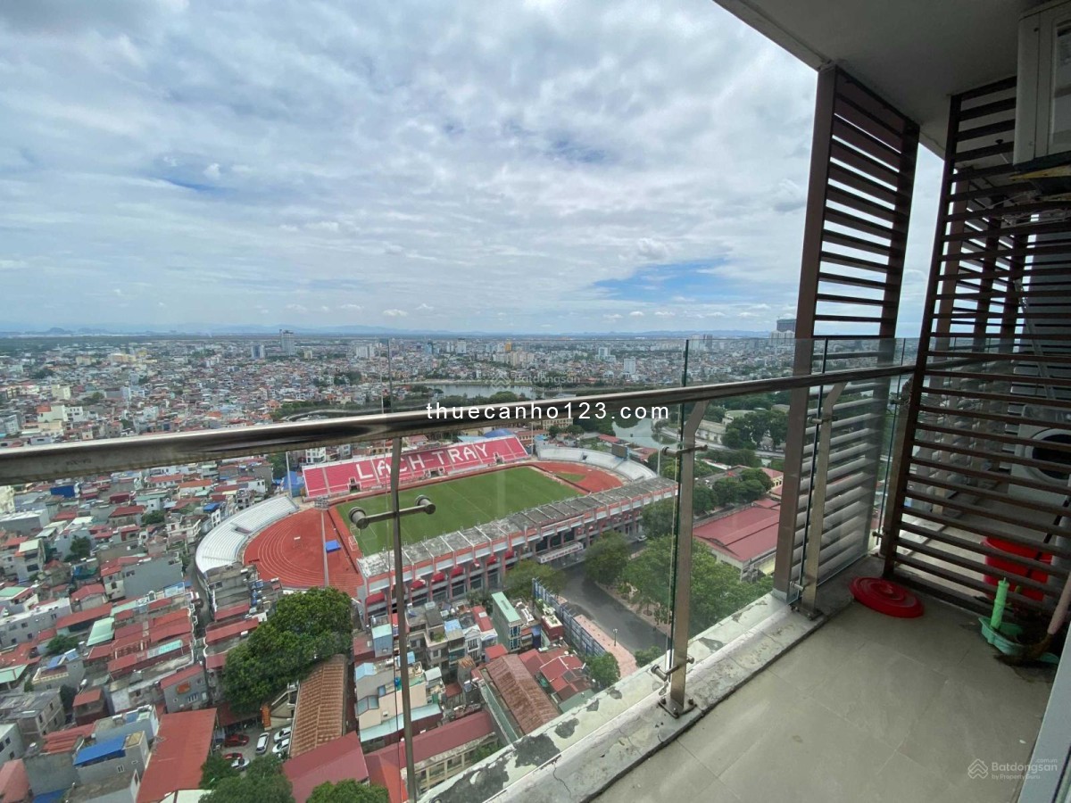 Cho thuê căn góc 2 ngủ 2 vệ sinh view sân vận động LC chung cư SHP Plaza Hải Phòng giá 14 triệu