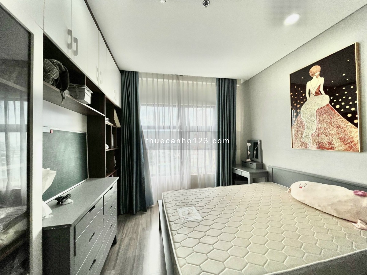 Cho thuê căn hộ 2 phòng ngủ monarchy full nội thất cao cấp tầng cao 14tr/ tháng bao phí