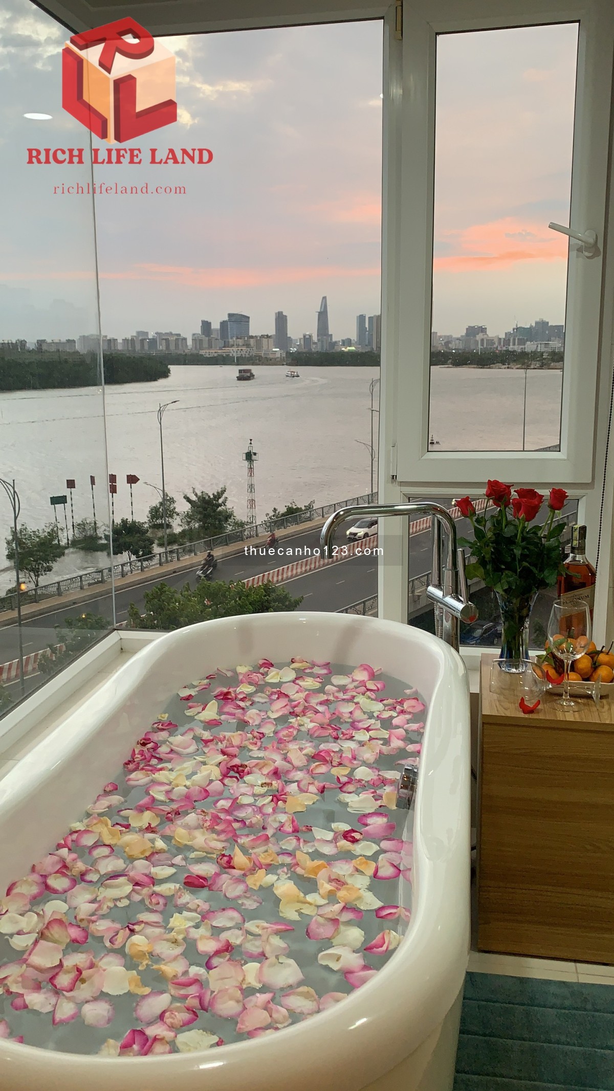 Cho thuê DIAMOND ISLAND 2pn 2wc full nội thất 32TR BAO PHÍ