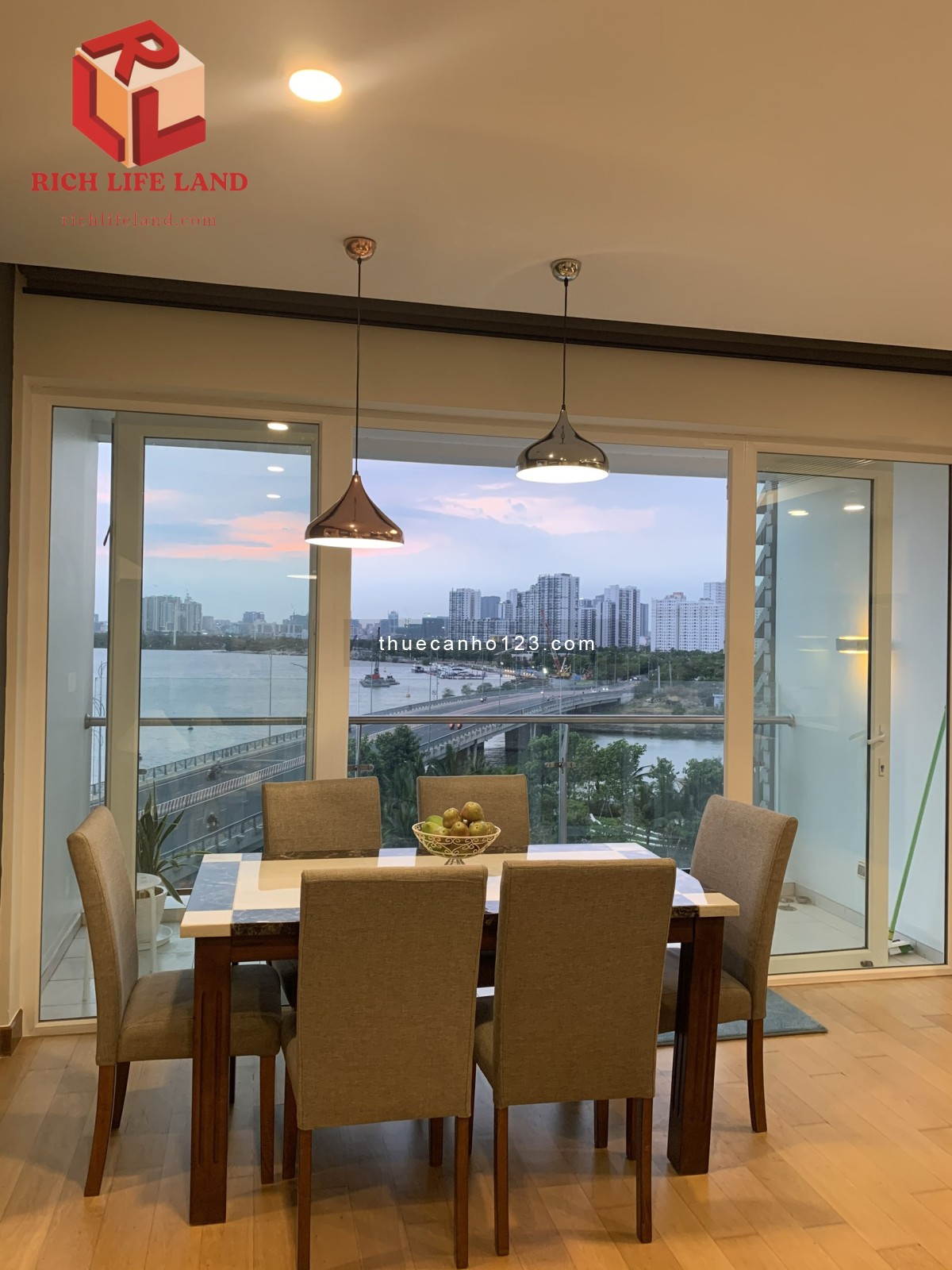 Cho thuê DIAMOND ISLAND 2pn 2wc full nội thất 32TR BAO PHÍ