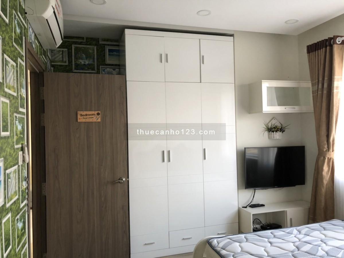 Cho thuê căn hộ chung cư Sunny Plaza, gồm 2PN, 2WC, DT 81m2, MT Phạm Văn Đồng