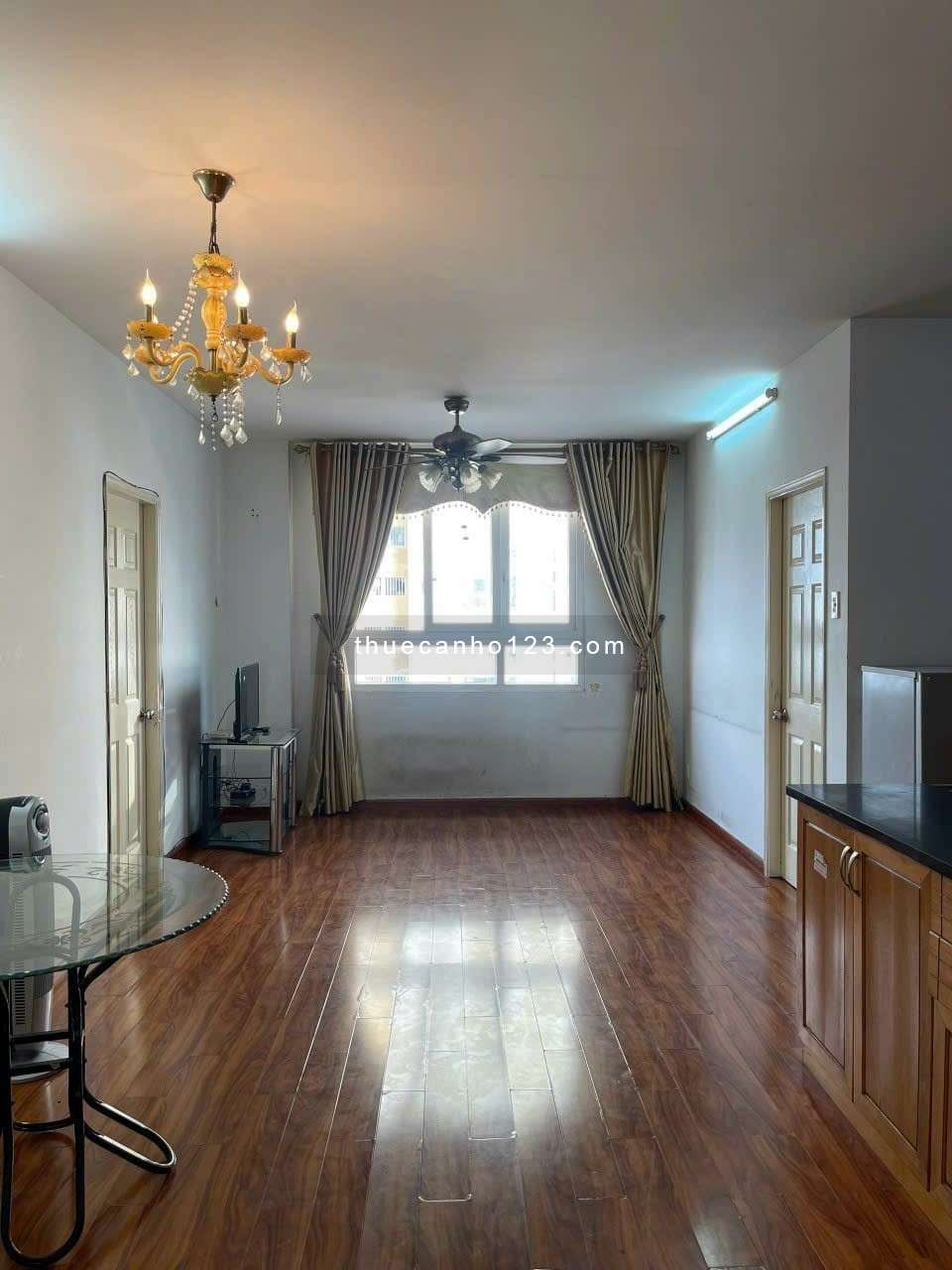 Cho thuê căn hộ 2PN chung cư Trung Đông Tân Phú full nội thất giá 8tr/th lh 0907.418.728