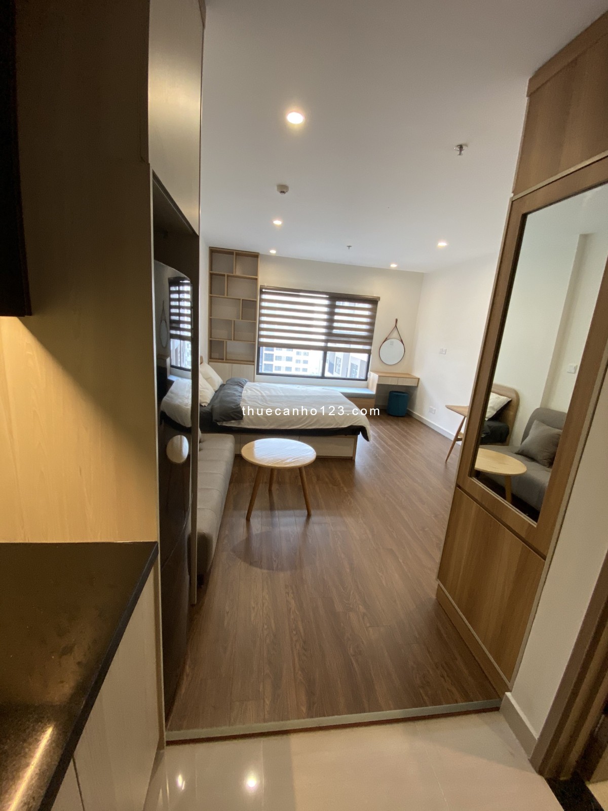 Nhượng lại HĐ căn hộ Studio 32m2 full nội thất, giá rẻ 5tr5bpdv tại Vinhomes Ocean Park, Gia Lâm, HN