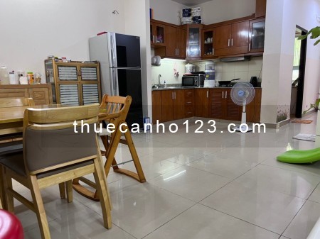 Cho thuê căn hộ 2 phòng ngủ tại chung cư Sacomreal 584 Quận Tân Phú. Giá 8.5 triệu/tháng