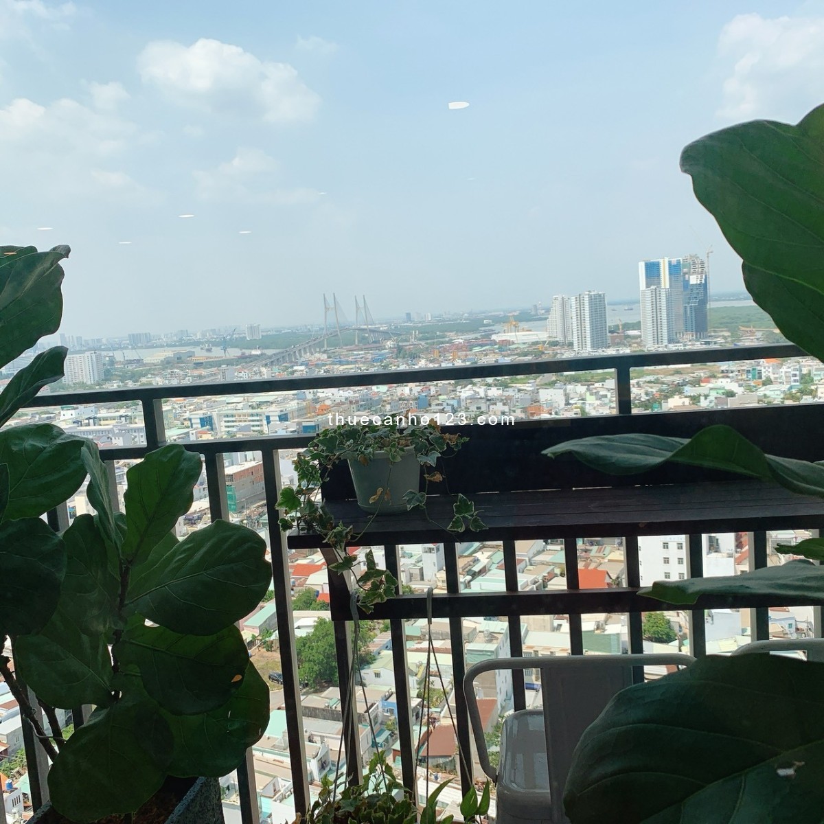 Cho thuê căn hộ The View, 3PN, DT 125m2, đầy đủ nội thất, view sông Sài Gòn LH 078 825 3939