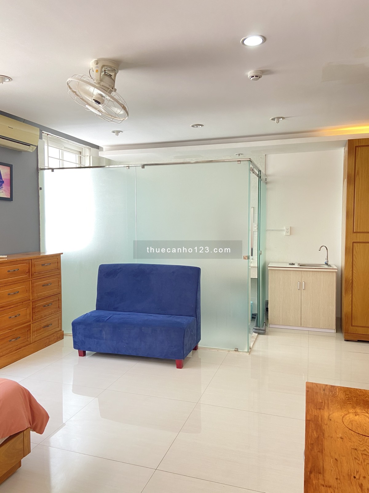 TRỐNG LẠI CĂN HỘ STUDIO BAN CÔNG KHU HƯNG GIA 5, PHÚ MỸ HƯNG, CẠNH VIVO, RMIT, CRESCENT MALL