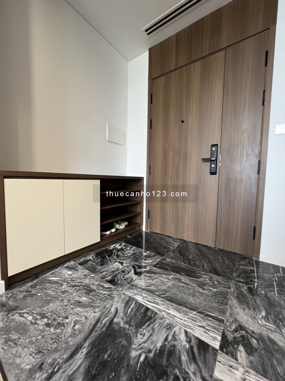 Thuê căn hộ giá tốt_Lumiere Riverside_2PN_73m2_Full NT_Giá chỉ 34tr_View sông