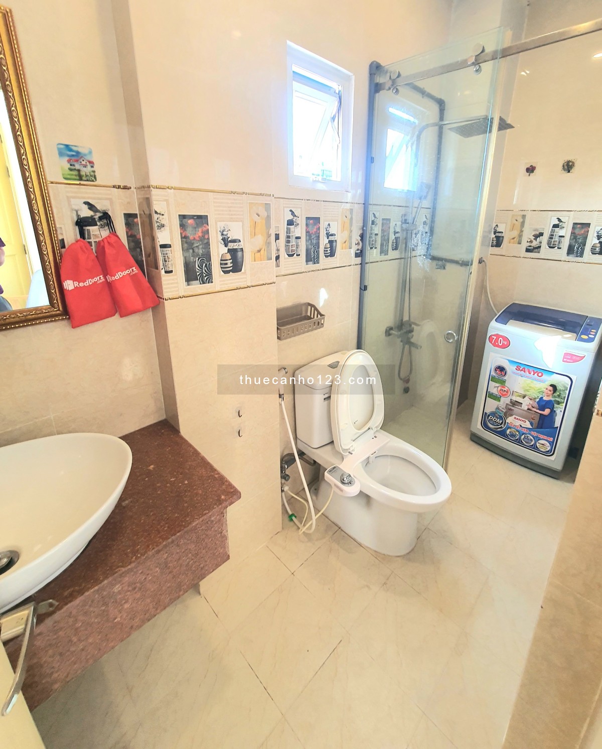 Siêu CHDV VIP 45m2 sát BIG C Trường Chinh - Tivi 80 inch Tân Bình