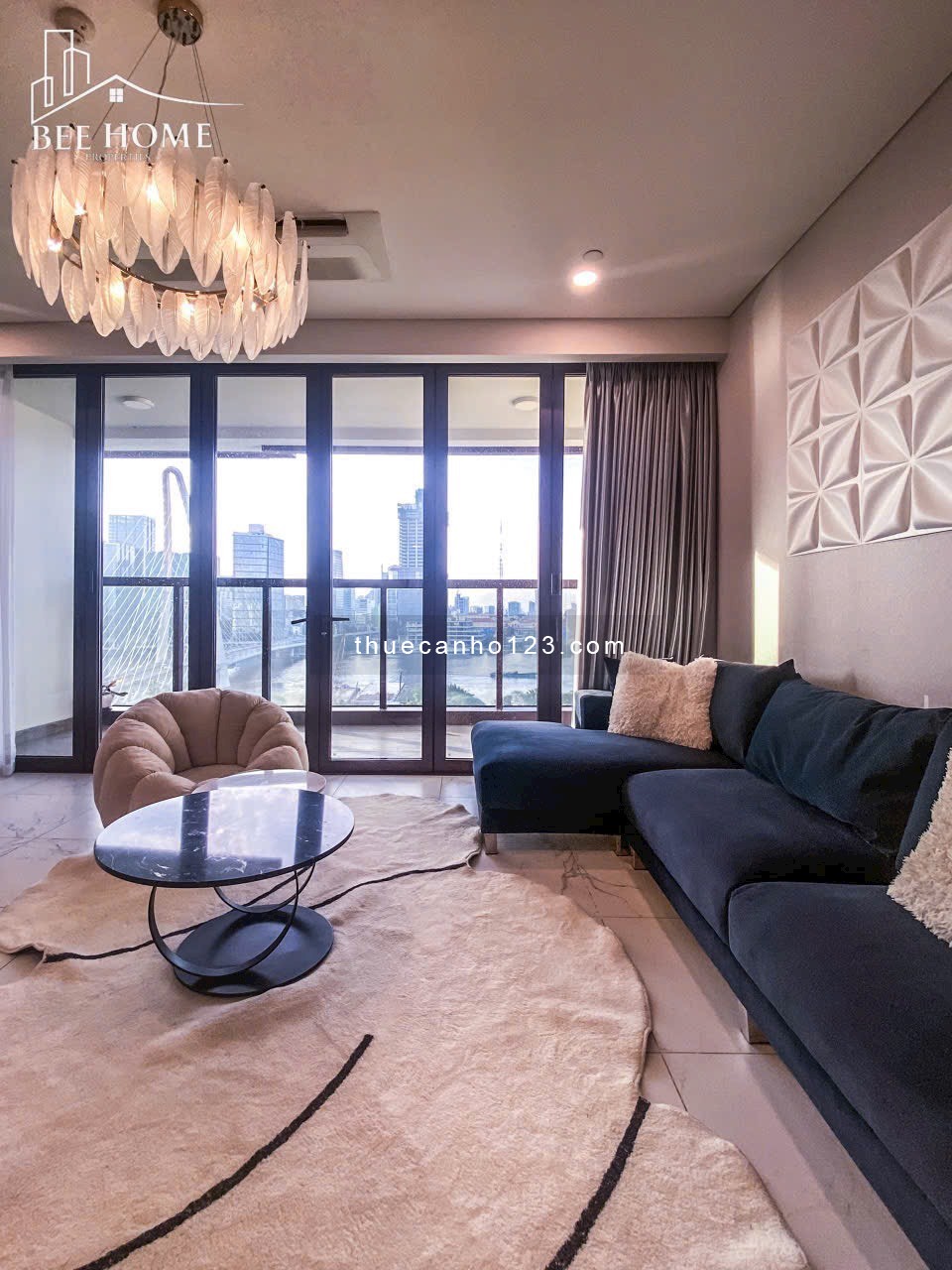 Cho thuê căn hộ METROPOLE 4PN full nội thất cao cấp, view cầu Ba Son tuyệt đẹp 4300$ bao phí