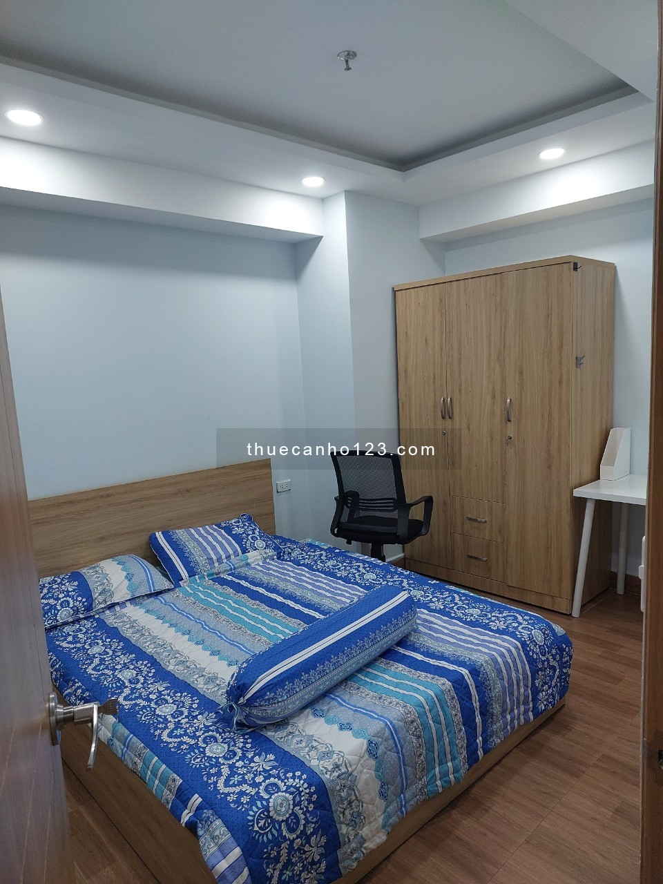 Cần cho thuê căn hộ Cosmo City, 99 Nguyễn Thị Thập, Tân Phú, Quận 7, diện tích 78m2, 2 phòng ngủ