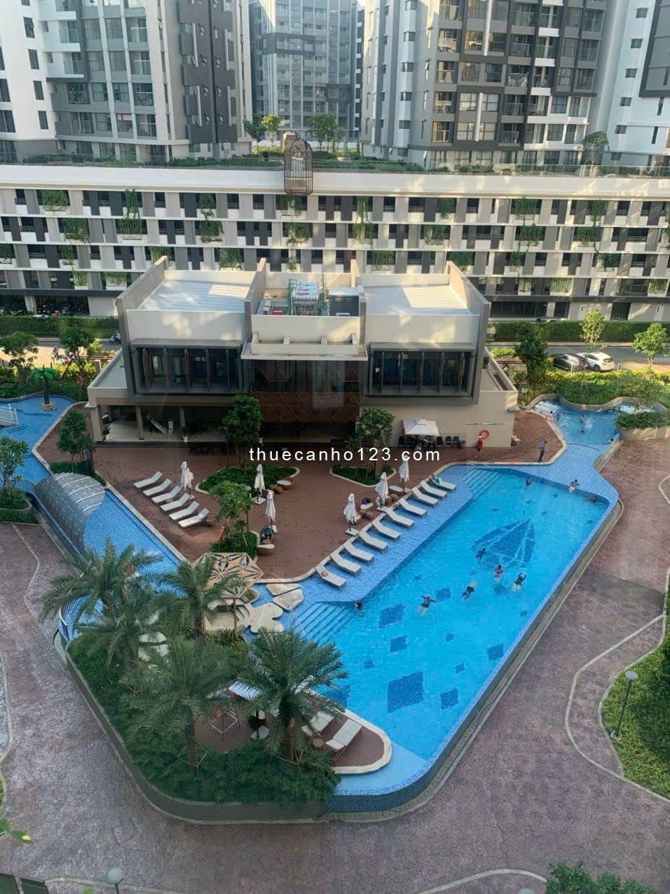 Cho thuê căn hộ Diamond Brilliant 4PN NTCB Celadon Tân Phú, Giá 20 triệu/tháng