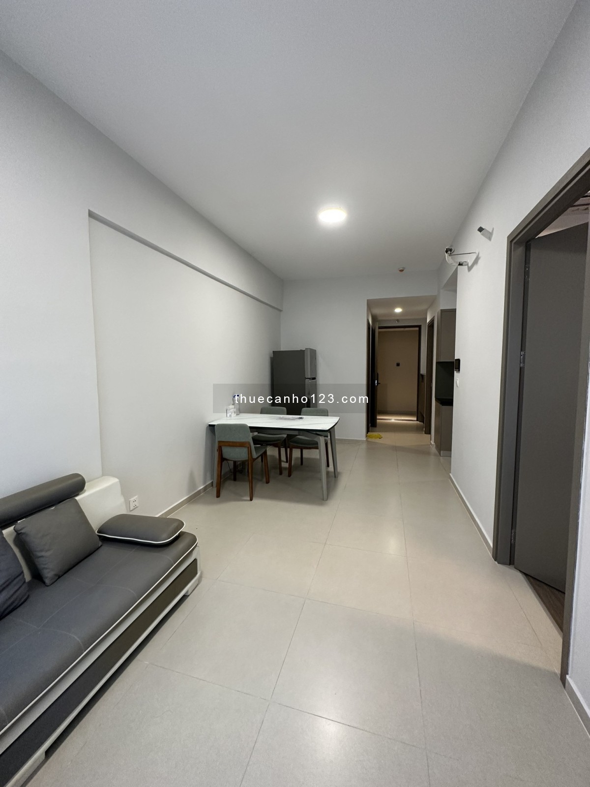 Chung cư cao cấp West Gate Cho Thuê 59 m² - 2 PN, 2 WC chỉ 7.5tr/thang