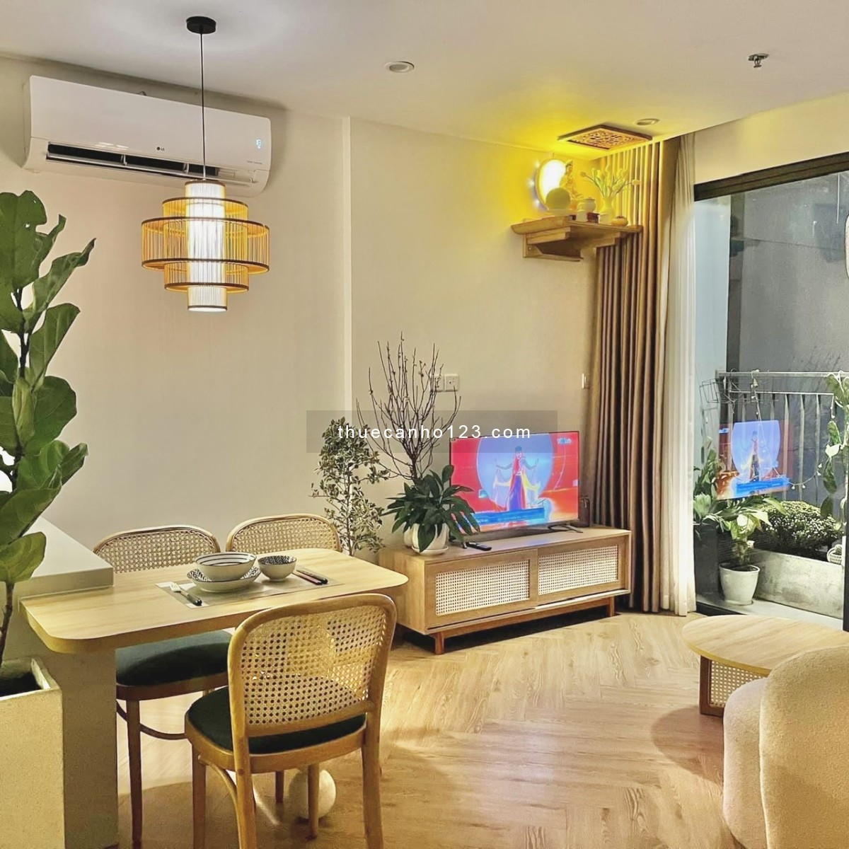 Chuyên cho thuê căn hộ hạng sang, Luxury Vinhomes Grand Park - Căn 1PN+ full nội thất 8 tr/tháng