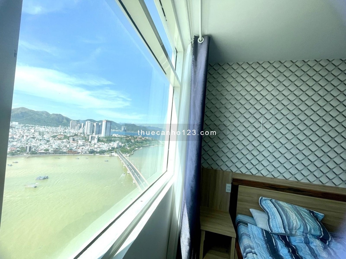 Mường Thanh Khánh Hòa căn hộ view biển, 2PN, tầng cao, nội thất giá rẻ 7.5 triệu/tháng