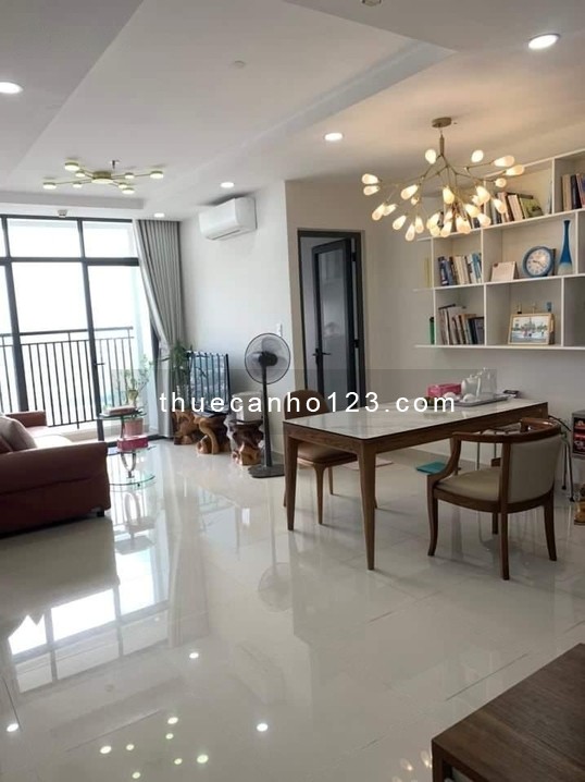 Căn hộ Phú Đông Premier cho thuê tại Dĩ An, tầng cao, view đẹp giá 6.5tr/th