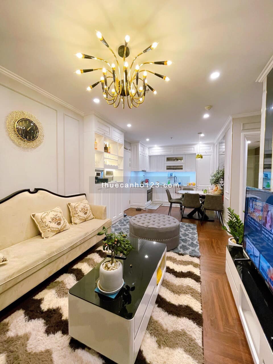 Cho thuê căn 3N2VS full nội thất sàn gỗ đẹp luxury