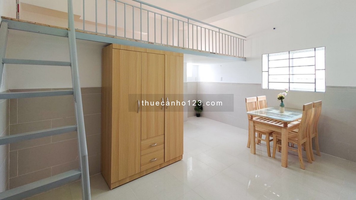 Duplex, full nội thất, 30m2 cửa sổ thoáng gần KCX Tân Thuận, chợ Lý Phục Man, Đại học UFM