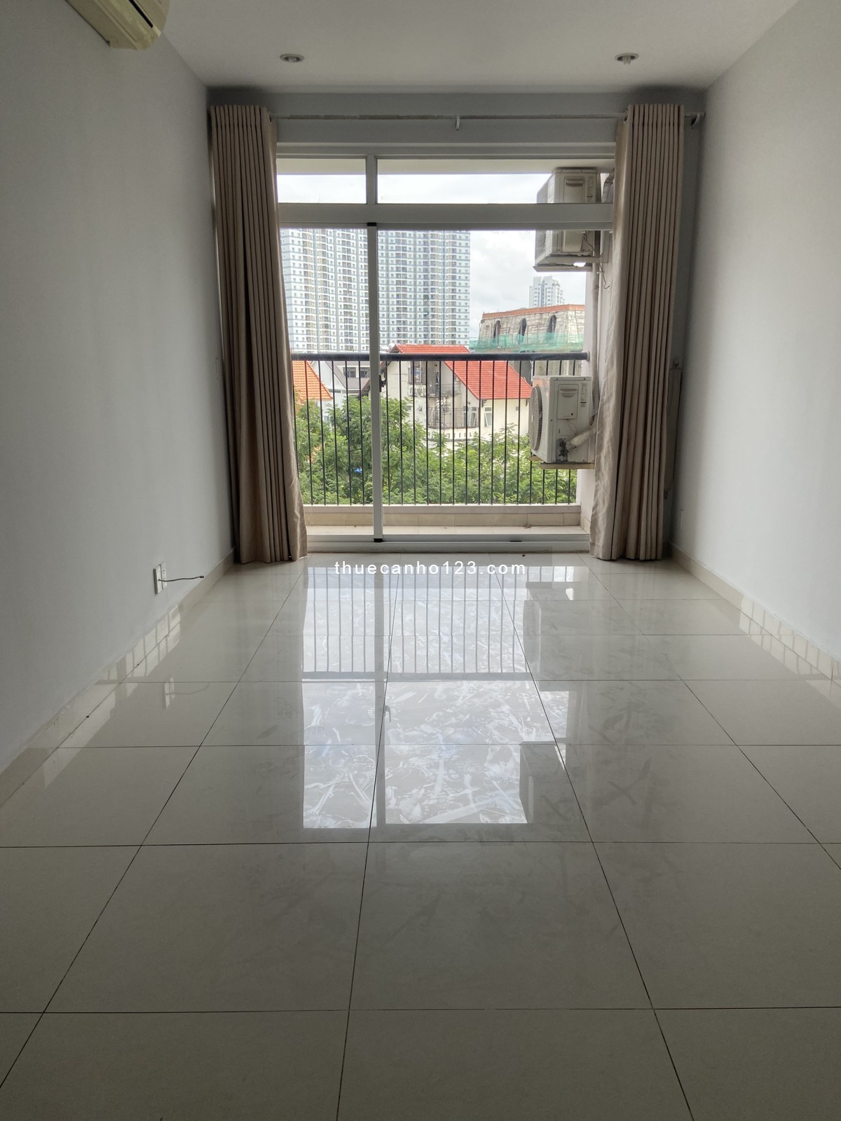 Cho thuê căn hộ chung cư tại Ngọc Lan, Phú Thuận, Quận 7, diện tích 97m2, 2pn 9tr/tháng cơ bản