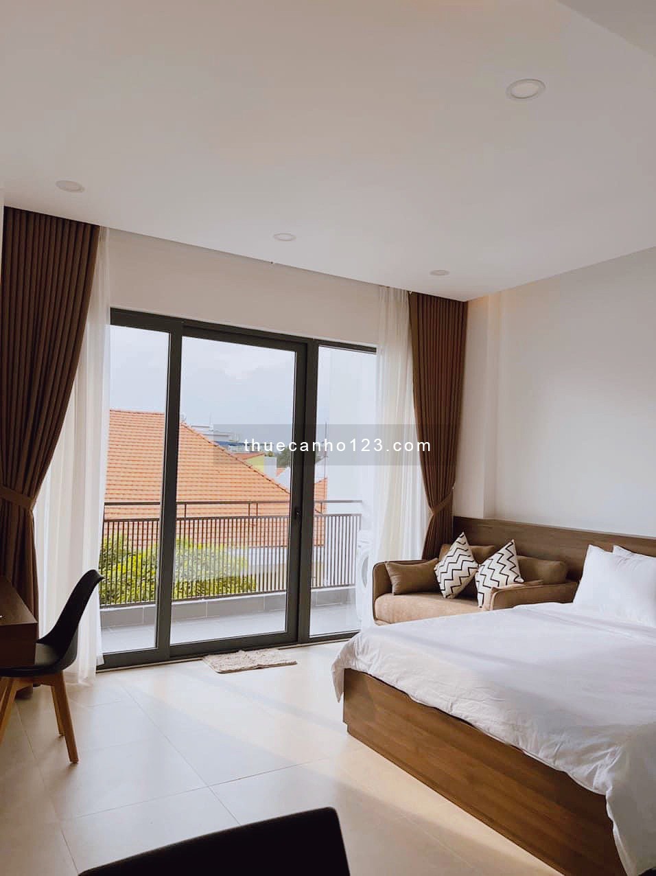 Thao Dien Studio 45sqm with balcony AVAILABLE