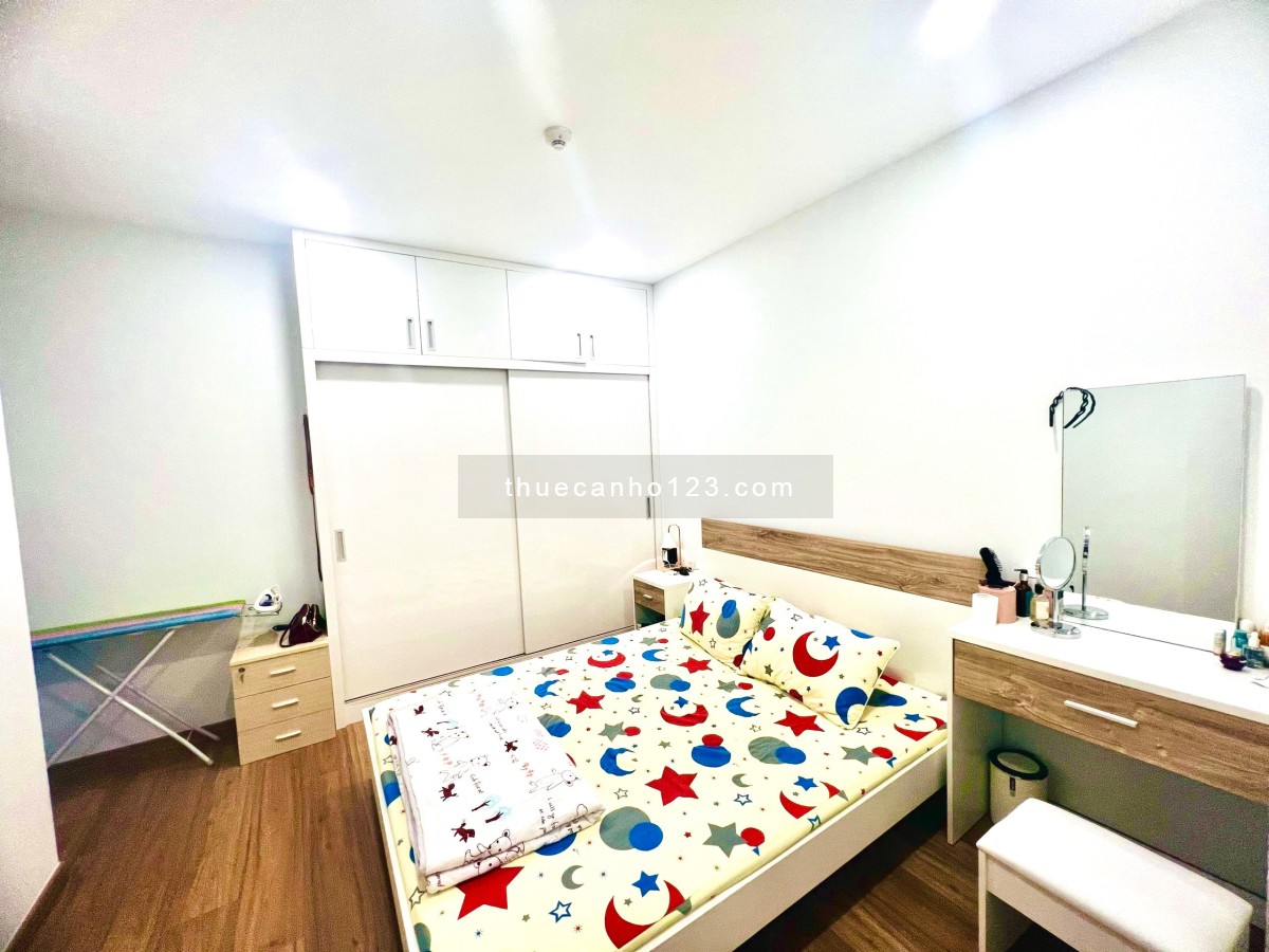 Cho thuê 2 phòng ngủ Eco Green, Nguyễn Văn Linh, Tân Thuận Tây, Quận 7 giá 14 triệu