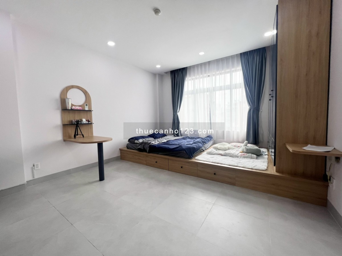 Cho thuê căn hộ studio cửa sổ full kính - nội thất luxury trung tâm Bình Thạnh