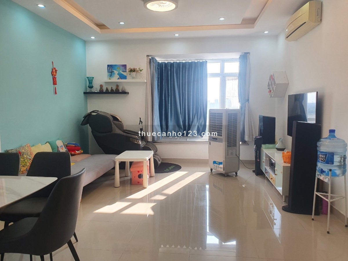 Cần cho thuê gấp căn hộ Riverside Residence Nguyễn Lương Bằng quận 7, 78m2,2 PN,2 wc giá 18 tr
