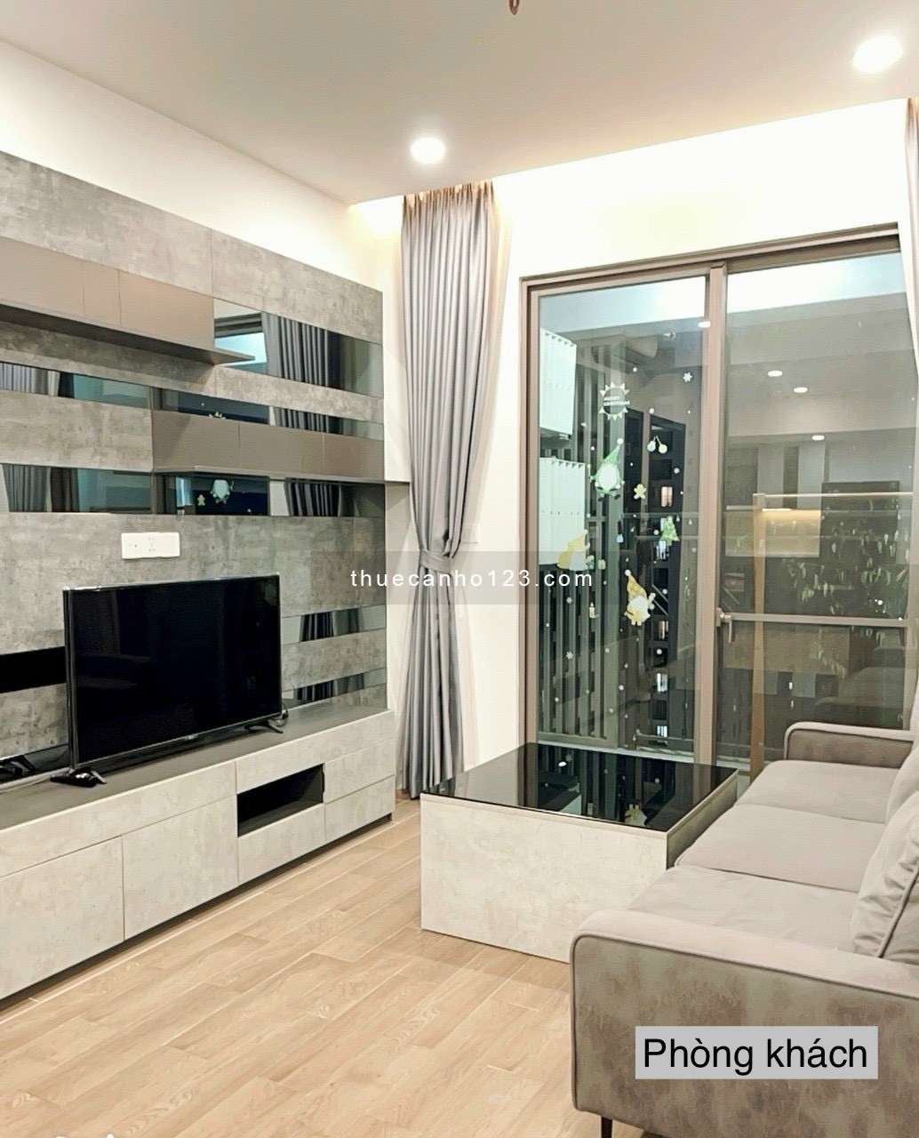 Cho thuê căn hộ 2PN SaiGon South Residences full nội thất cao cấp