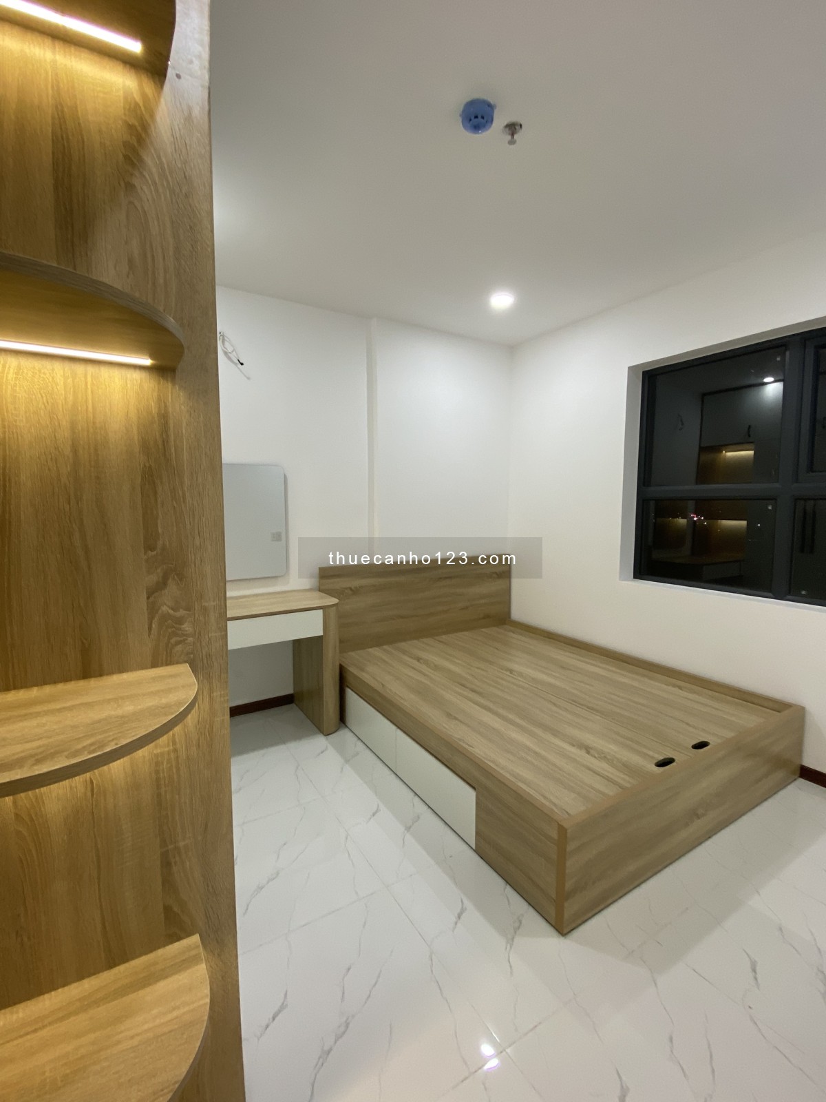 Cho thuê căn hộ góc 64m2 đầy đủ nội thất cạnh KCN Vsip3 Tân Uyên, Bình Dương