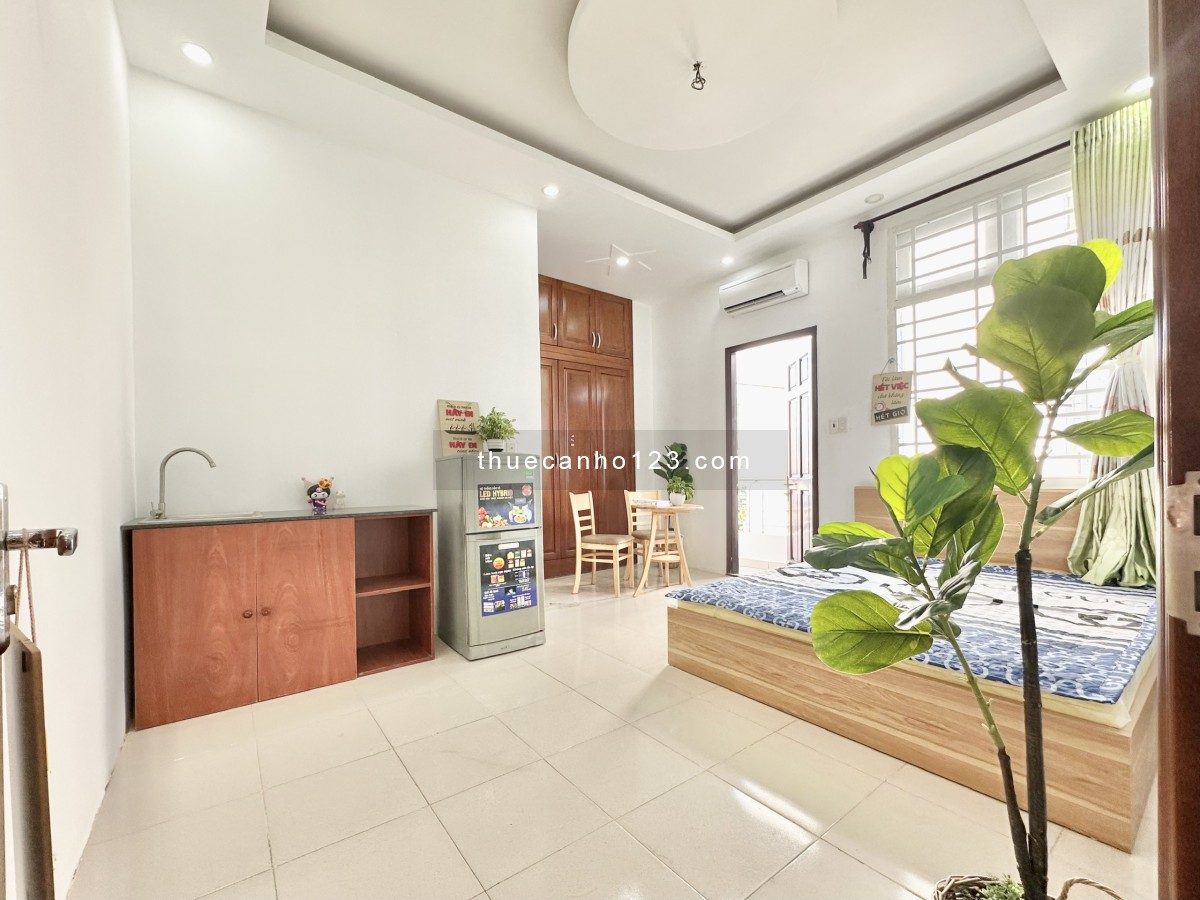 Cho thuê căn hộ Gần Đặng Văn Bi có bancol nội thất thuận tiện di chuyển vào các quận Trung Tâm