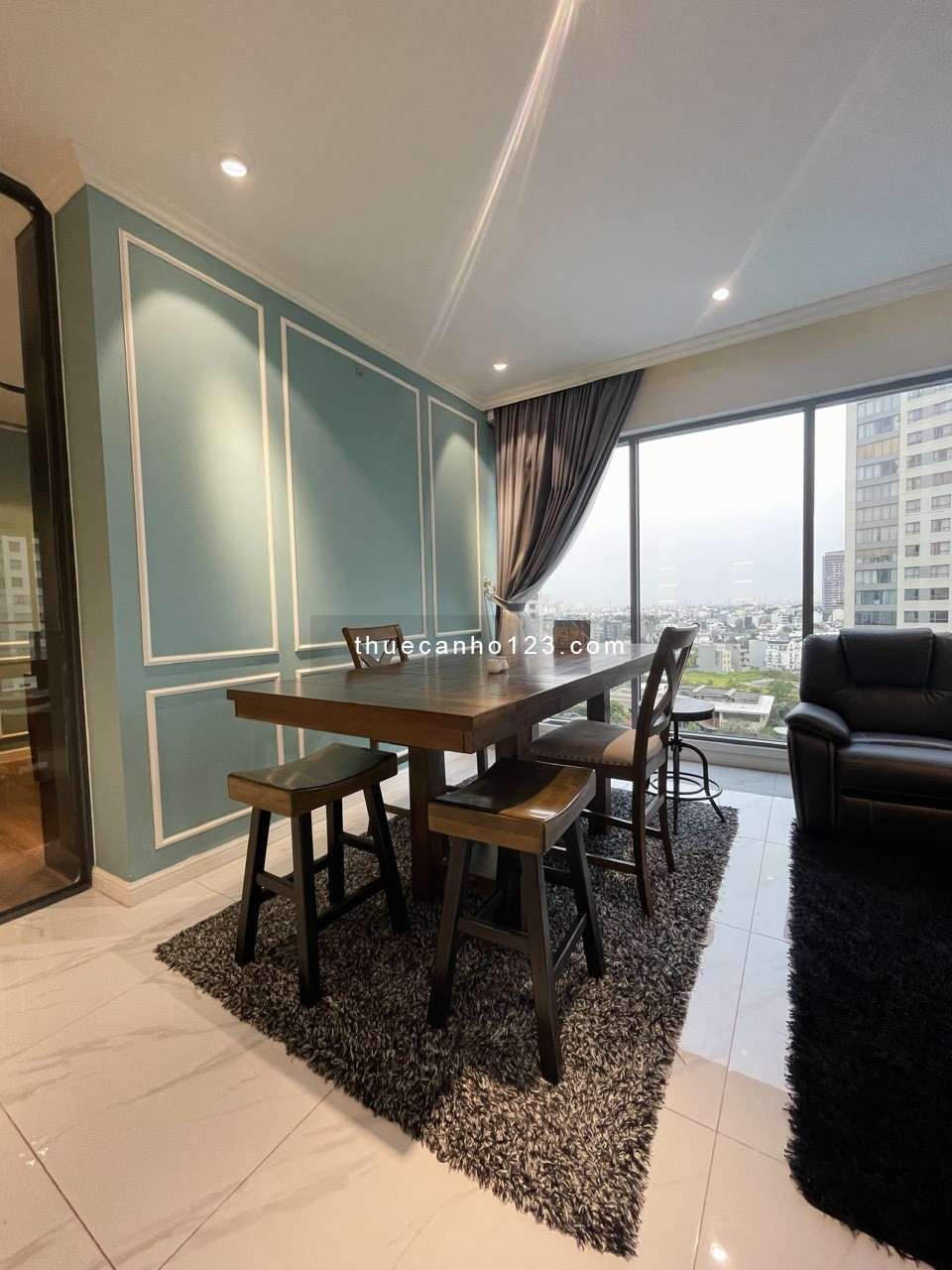 Cho thuê căn hộ có nội thất xịn Đảo Kim Cương, 3PN, 118m2, view sông mát, giá chỉ 44tr5