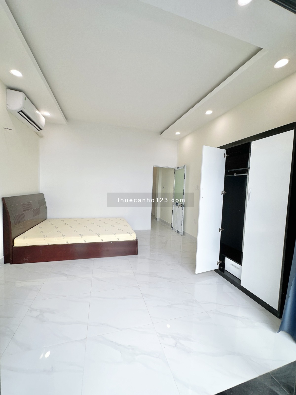 CĂN HỘ BAN CÔNG LỚN FULL NỘI THẤT CAO CẤP MỚI 100% NGAY VÕ VĂN KIỆT , LÝ CHIÊU HOÀNG