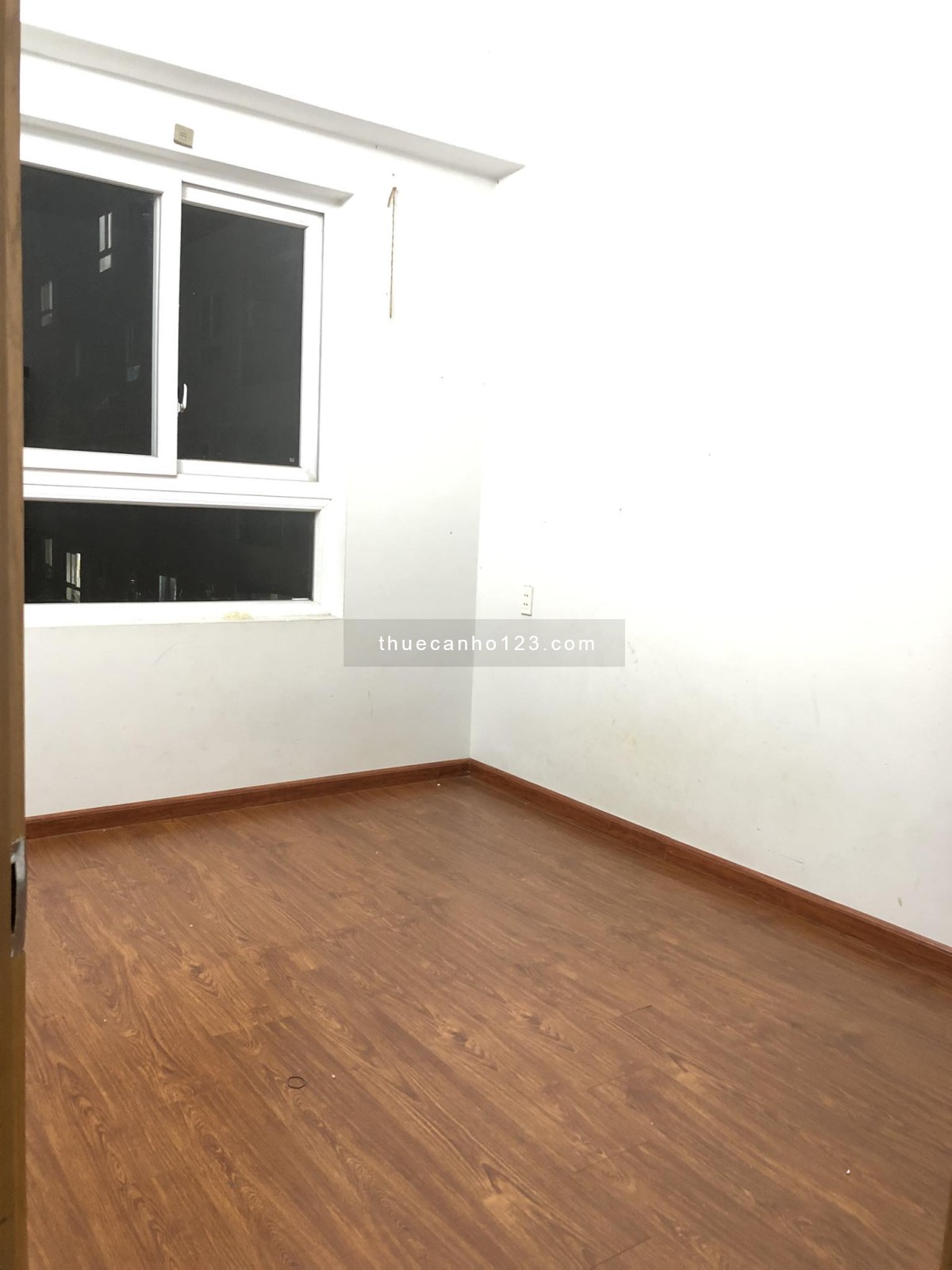 Cần cho thuê gấp căn hộ Felisa riverside Quận 8, Dt : 65 m2, 2PN, 2WC, Giá : 8 tr/th,