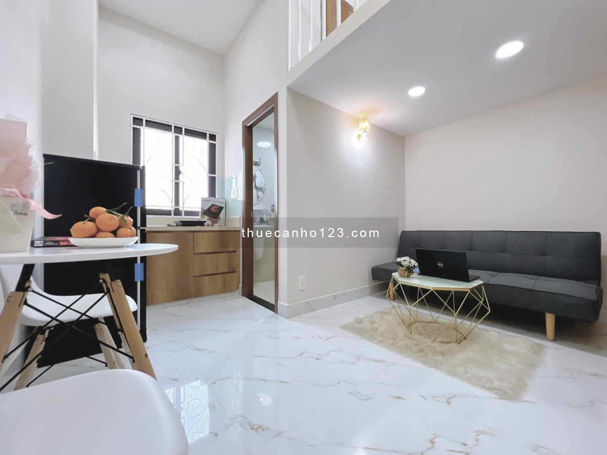 Duplex Ban Công Siêu Bự_Cửa Sổ_Full Nội Thất Gần Ngã Sáu Cộng Hoà, Quận 10