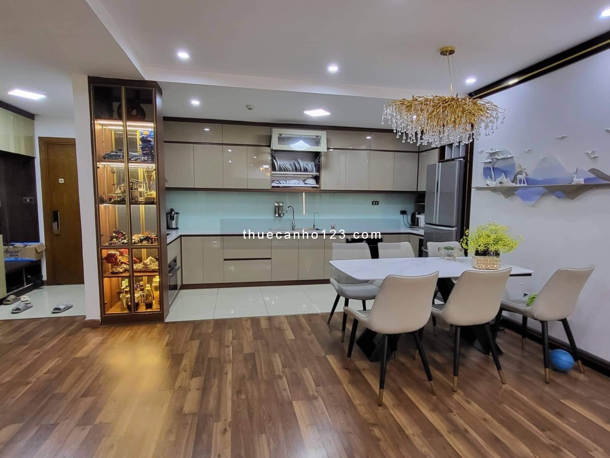 Cần cho thuê gấp căn hộ 3 ngủ, đủ đồ đẹp, giá 16.5tr/tháng, Chung cư Goldmark City. đang trống