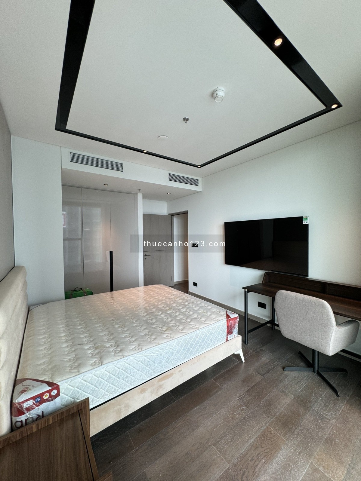 Thuê 1PN + 1 Grand Marina Saigon 88m2 đầy đủ nội thất 2000 đô bao phí