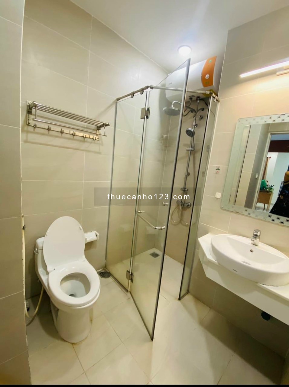 Cho thuê Chung cư Sunny Plaza 110 Phạm Văn Đồng, P3, Gò Vấp: 95m2,3p ngủ, NT, 17tr