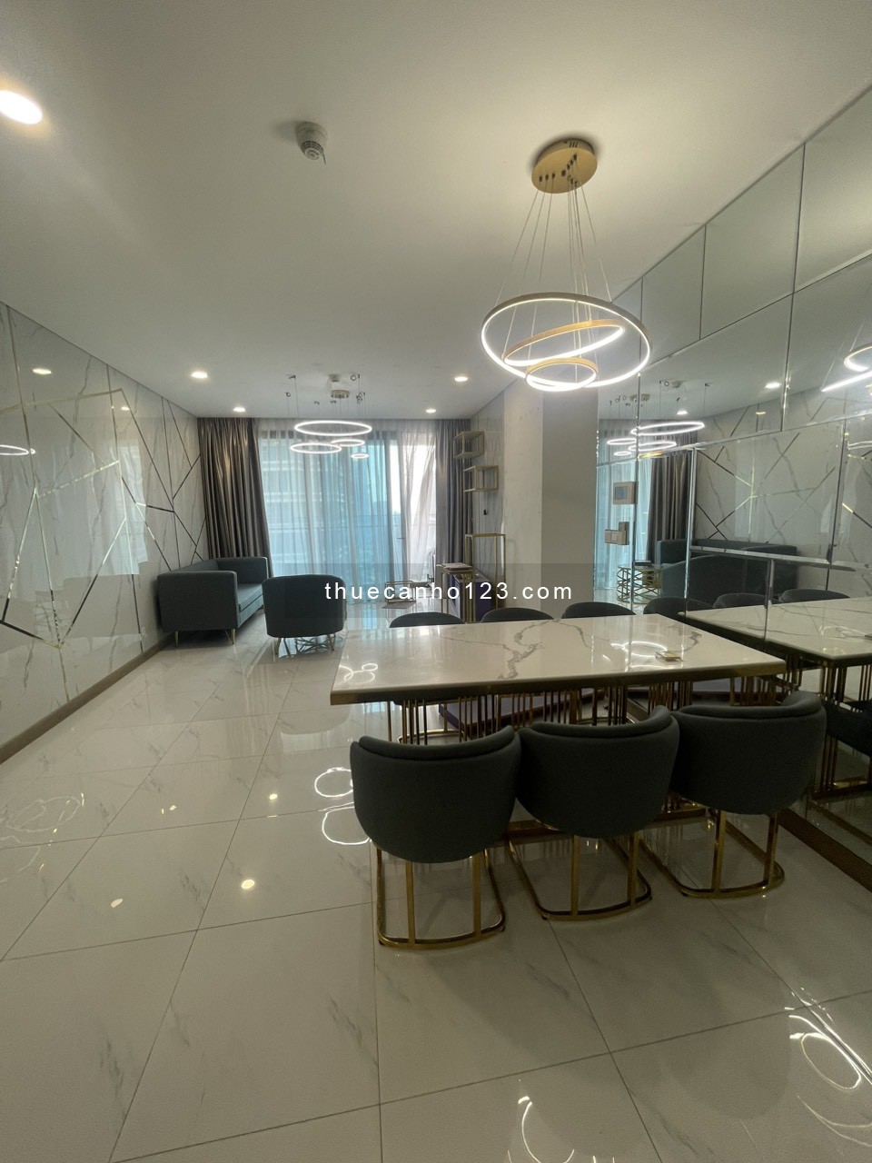 Sunwah Pearl. Thuê ngay căn hộ giá sốc, 3PN. Full NT, 130m2. Giá chỉ 39tr siêu tốt