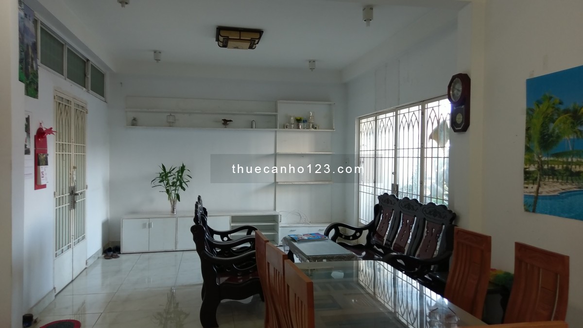 Căn hộ chung cư 114 m2, 3PN view đẹp, giá 8 Triệu/tháng