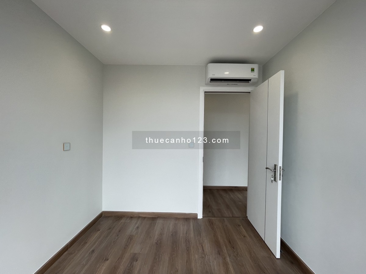 Cho thuê 1PN+1 43m I1 view bể bơi 8,5tr/tháng MPDV Vinhomes Smart