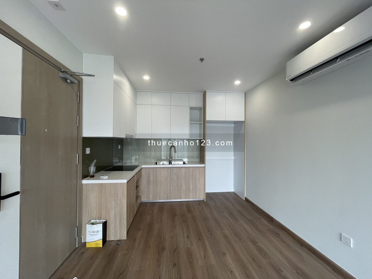 Cho thuê 1PN+1 43m I1 view bể bơi 8,5tr/tháng MPDV Vinhomes Smart