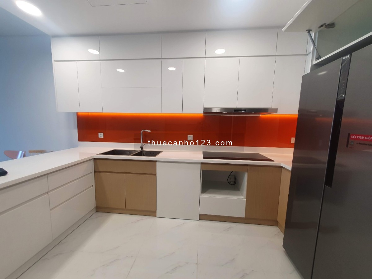 Hot deal, Thuê ngay căn hộ Sunwah Pearl 2PN+1 kho, 106m2, View sông, Giá chỉ 32tr