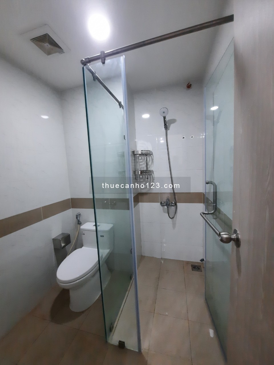 Charm City Dĩ An Cho Thuê căn hộ 50m2 1PN1WC sẵn rèm giá thuê 4,5 triệu