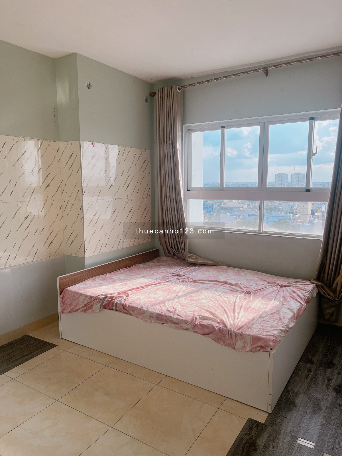 Cho thuê căn hộ Chung cư Tân Hương Tower, 80m2,2PN,2WC giá 8.5tr/th.LH: 0981170149 Văn